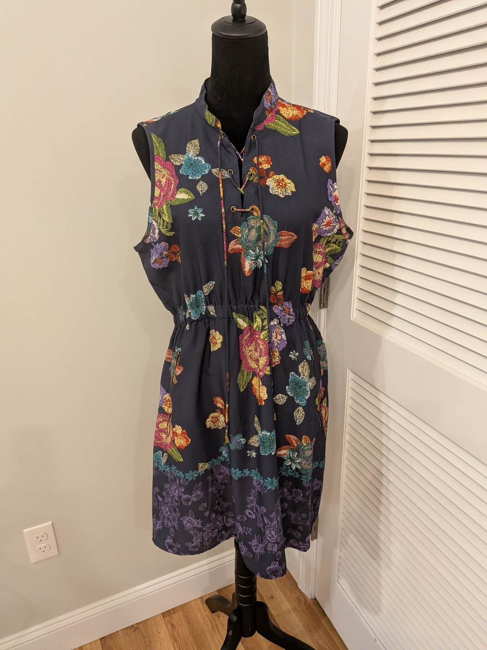 Sleeveless Navy Floral Tie-Front Dress Size XL But Good For Size L